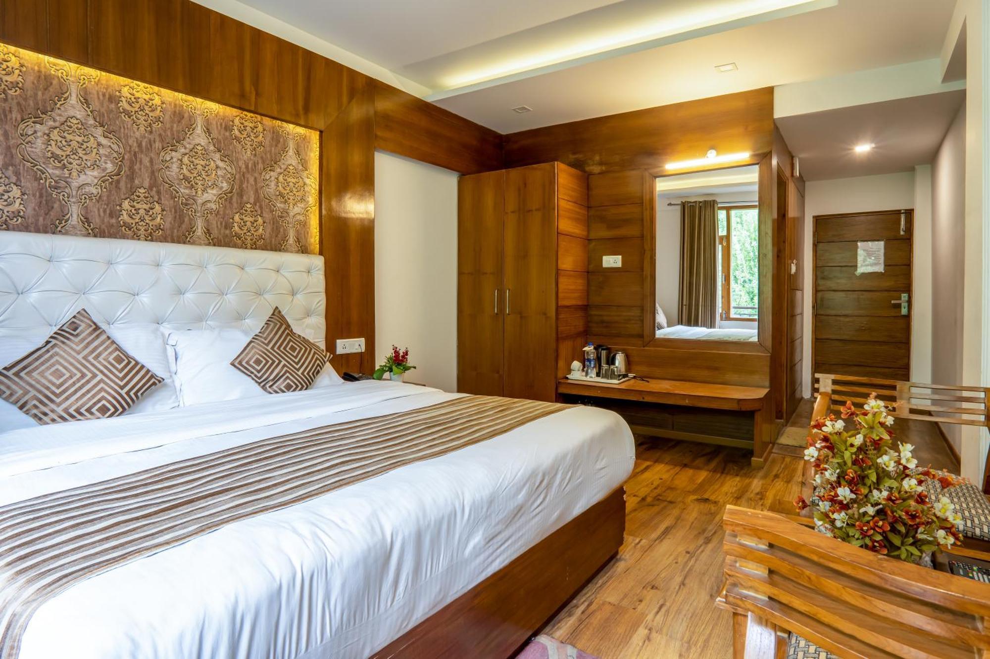 Pristine Inn Manali Екстер'єр фото
